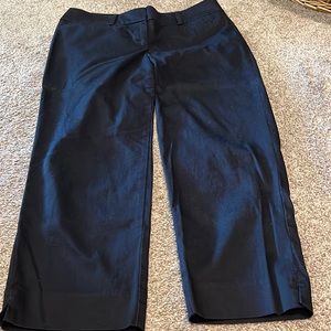 Like new loft crop pants